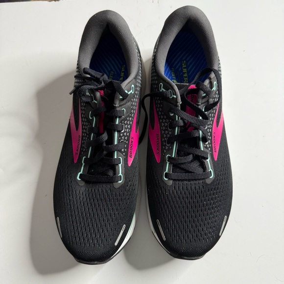 Brooks Black and Pink Athletic Running Shoes - Picture 1 of 9